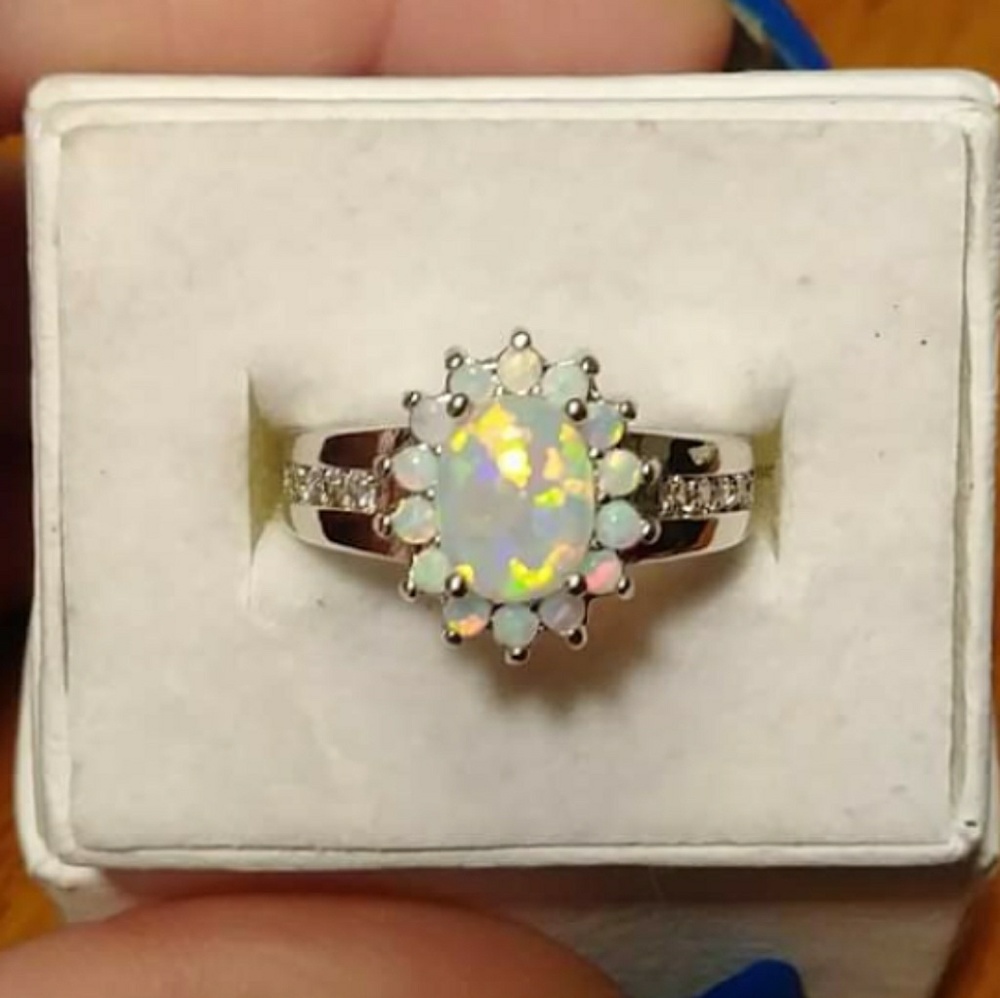 New .925 sterling silver white fire opal ring size